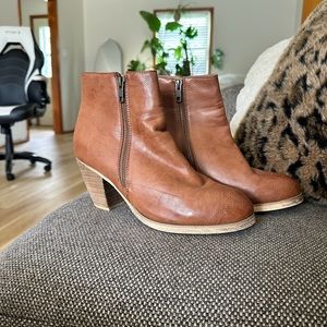 Urban Outfitters Boots